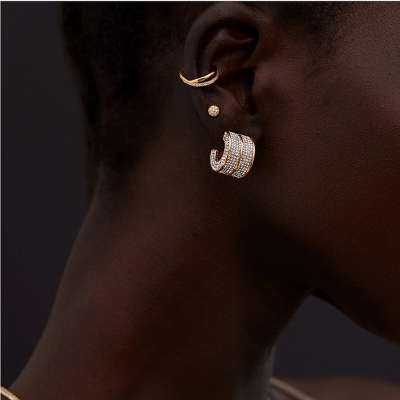 NWT! Baublebar Kaitlyn Hoop Earrings​​ - Picture 2 of 5